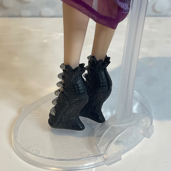 Ever After High School Spirit Raven doll Redressed - Picture 6 of 10